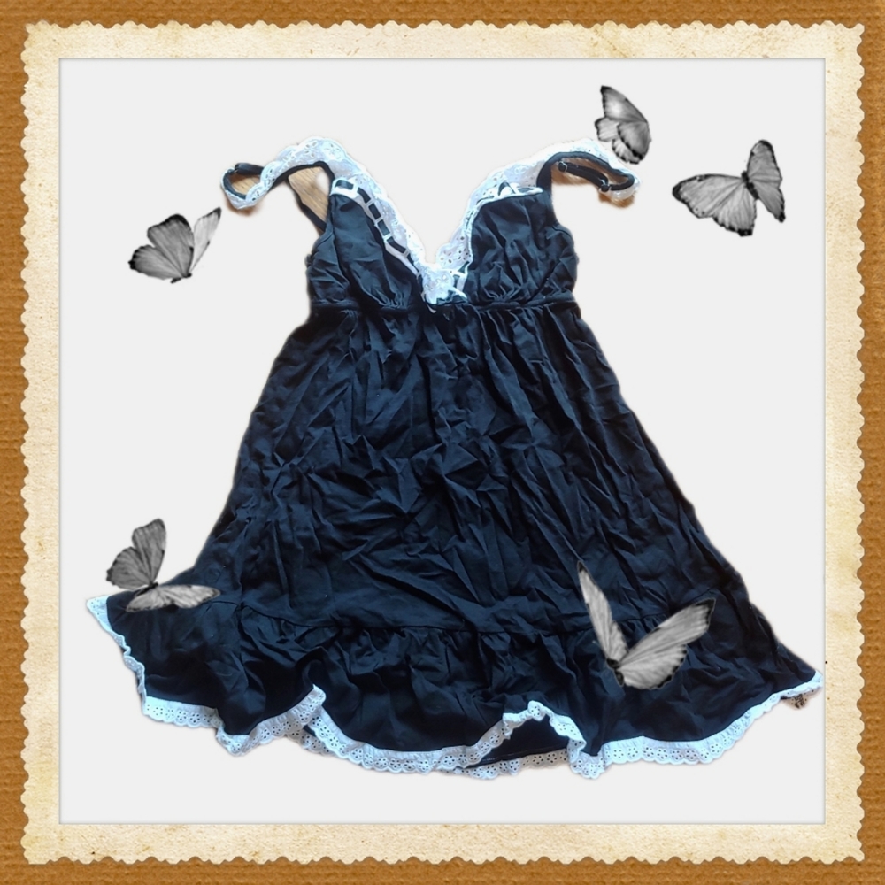 Deadstock VS Nightie · black with white crocheted lace trim. Size Small